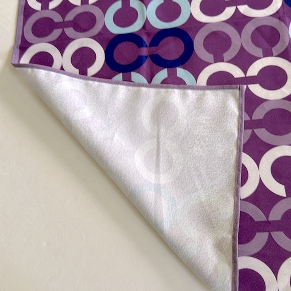 COACH & MISS X || Monogram Multi Color Scarf. Sz. 27.5” W x 26.12” L - Picture 9 of 10